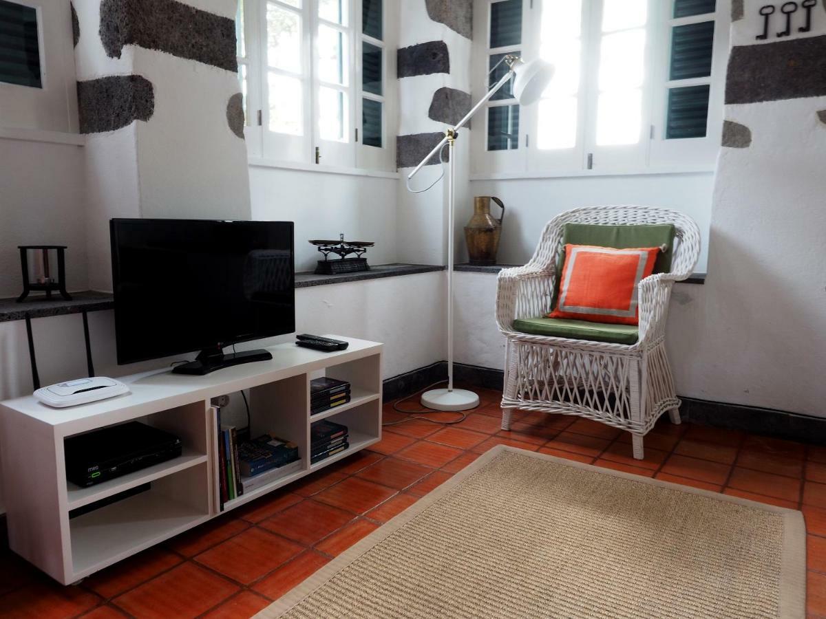 Monserrate - Galera Cottage Caloura Εξωτερικό φωτογραφία